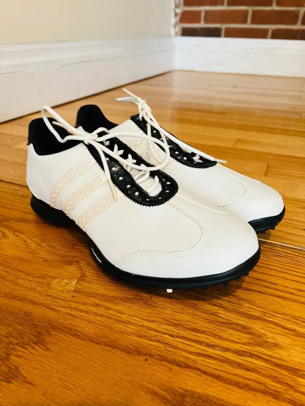 Women's Adidas Golf Shoes Sneakers Size 8.5